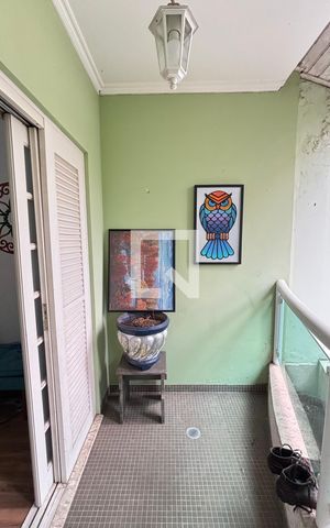 Casa à venda com 450m², 4 quartos e 3 vagas Casa à venda com 450m², 4 quartos e 3 vagasVaranda da Suíte 1