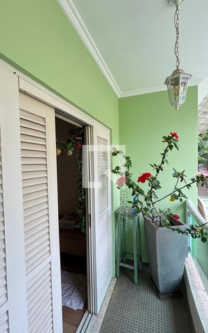 Casa à venda com 450m², 4 quartos e 3 vagas Casa à venda com 450m², 4 quartos e 3 vagasSuíte 3 Varanda