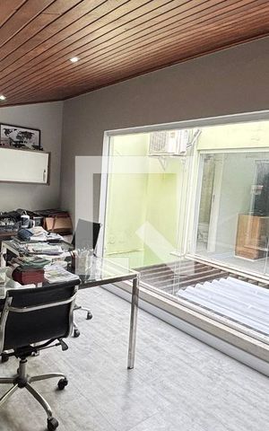 Casa à venda com 450m², 4 quartos e 3 vagas Casa à venda com 450m², 4 quartos e 3 vagasSótão - Escritorio