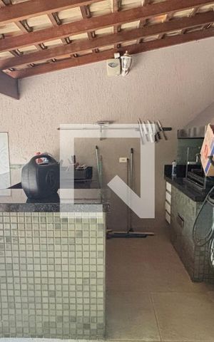 Casa à venda com 450m², 4 quartos e 3 vagas Casa à venda com 450m², 4 quartos e 3 vagasChurrasqueira