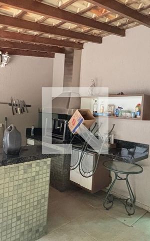 Casa à venda com 450m², 4 quartos e 3 vagas Casa à venda com 450m², 4 quartos e 3 vagasChurrasqueira