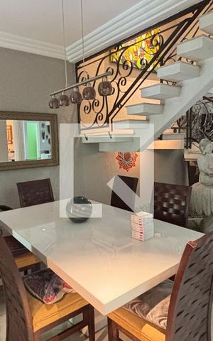 Casa à venda com 450m², 4 quartos e 3 vagas Casa à venda com 450m², 4 quartos e 3 vagasSala - Sala de Jantar