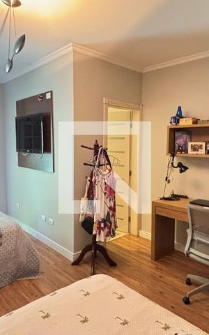 Casa à venda com 450m², 4 quartos e 3 vagas Casa à venda com 450m², 4 quartos e 3 vagasSuite 2