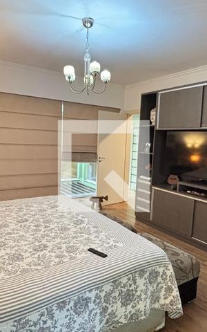 Casa à venda com 450m², 4 quartos e 3 vagas Casa à venda com 450m², 4 quartos e 3 vagasSuite 1