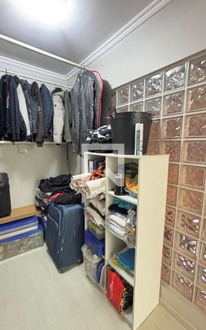 Casa à venda com 450m², 4 quartos e 3 vagas Casa à venda com 450m², 4 quartos e 3 vagasRouparia