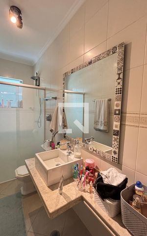 Casa à venda com 450m², 4 quartos e 3 vagas Casa à venda com 450m², 4 quartos e 3 vagasBanheiro da Suíte 3