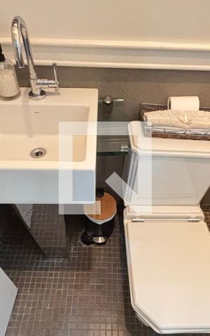 Casa à venda com 450m², 4 quartos e 3 vagas Casa à venda com 450m², 4 quartos e 3 vagasLavabo
