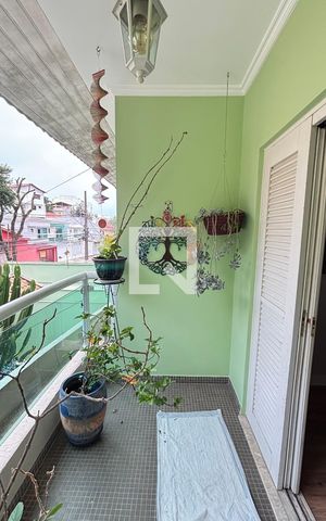 Casa à venda com 450m², 4 quartos e 3 vagas Casa à venda com 450m², 4 quartos e 3 vagasSuite 2 Varanda
