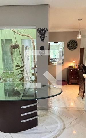 Casa à venda com 450m², 4 quartos e 3 vagas Casa à venda com 450m², 4 quartos e 3 vagasSala - Sala de Jantar