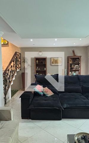 Casa à venda com 450m², 4 quartos e 3 vagas Casa à venda com 450m², 4 quartos e 3 vagasSala - Sala de Jantar
