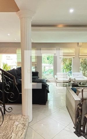 Casa à venda com 450m², 4 quartos e 3 vagas Casa à venda com 450m², 4 quartos e 3 vagasSala - Sala de Jantar