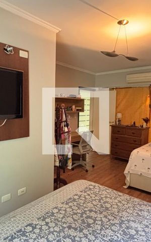Casa à venda com 450m², 4 quartos e 3 vagas Casa à venda com 450m², 4 quartos e 3 vagasSuite 2