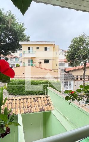 Casa à venda com 450m², 4 quartos e 3 vagas Casa à venda com 450m², 4 quartos e 3 vagasSuíte 3 Varanda