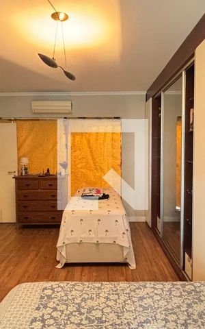 Casa à venda com 450m², 4 quartos e 3 vagas Casa à venda com 450m², 4 quartos e 3 vagasSuite 2