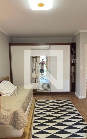 Casa à venda com 450m², 4 quartos e 3 vagas Casa à venda com 450m², 4 quartos e 3 vagasSuíte 3