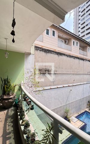 Casa à venda com 450m², 4 quartos e 3 vagas Casa à venda com 450m², 4 quartos e 3 vagasVaranda Sala - Sala de Jantar