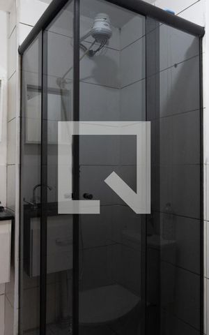 Apartamento à venda com 42m², 2 quartos e 1 vaga Apartamento à venda com 42m², 2 quartos e 1 vagaBanheiro