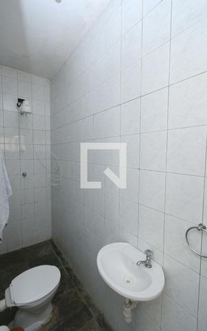 Casa para alugar com 411m², 5 quartos e 4 vagasBanheiro de serviço