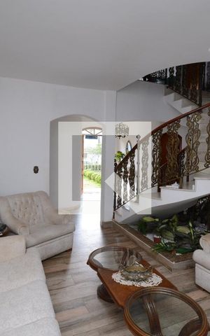 Casa para alugar com 411m², 5 quartos e 4 vagasSala de TV