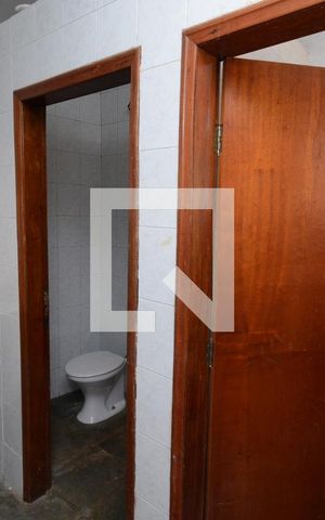 Casa para alugar com 411m², 5 quartos e 4 vagasSalão de Festas - Banheiros