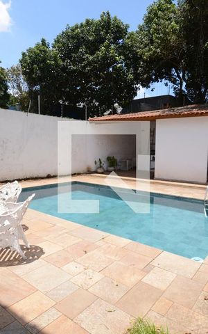 Casa para alugar com 411m², 5 quartos e 4 vagasQuintal