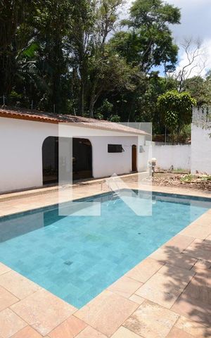 Casa para alugar com 411m², 5 quartos e 4 vagasQuintal