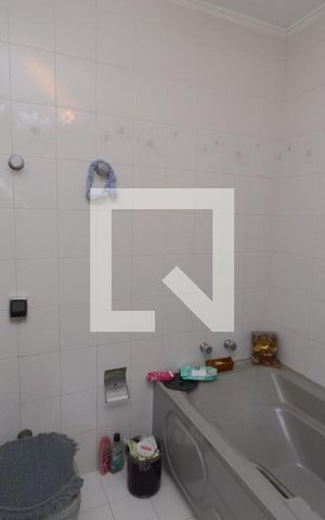 Casa para alugar com 411m², 5 quartos e 4 vagasBanheiro da Suíte master