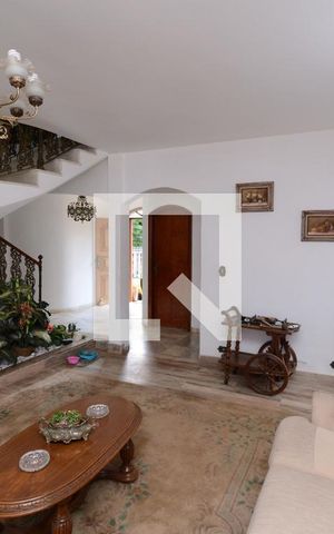 Casa para alugar com 411m², 5 quartos e 4 vagasSala