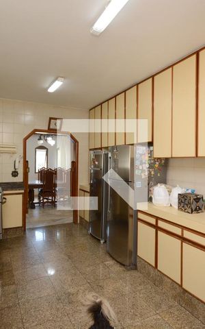 Casa para alugar com 411m², 5 quartos e 4 vagasCozinha