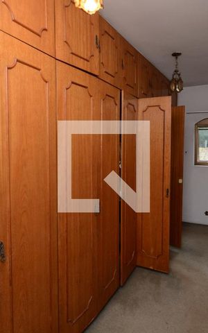 Casa para alugar com 411m², 5 quartos e 4 vagasCloset da suíte