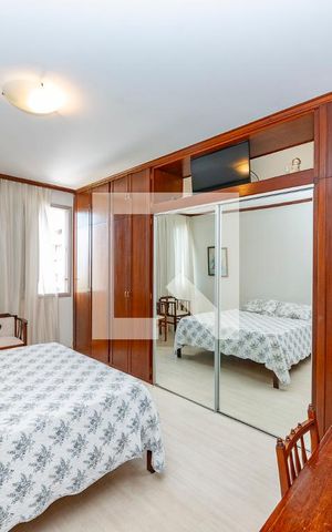 Apartamento à venda com 350m², 5 quartos e 3 vagas Apartamento à venda com 350m², 5 quartos e 3 vagasSuíte 4