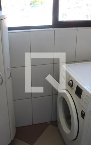 Apartamento à venda com 180m², 2 quartos e 1 vagaÁrea de Serviço