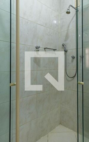 Apartamento para alugar com 76m², 3 quartos e sem vagaBanheiro