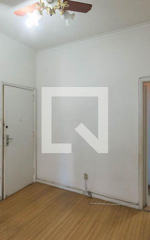 Apartamento para alugar com 76m², 3 quartos e sem vagaSala