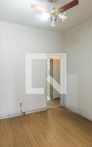 Apartamento para alugar com 76m², 3 quartos e sem vagaSala
