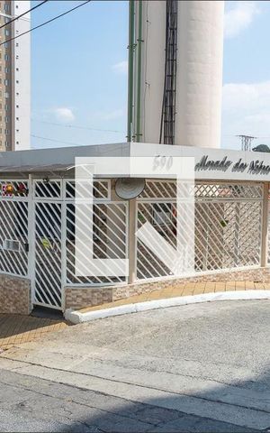 Apartamento para alugar com 48m², 2 quartos e 1 vaga Apartamento para alugar com 48m², 2 quartos e 1 vagaFachada