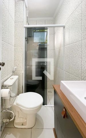 Apartamento para alugar com 48m², 2 quartos e 1 vaga Apartamento para alugar com 48m², 2 quartos e 1 vagaBanheiro Social