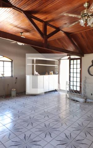 Casa à venda com 360m², 4 quartos e 2 vagasCobertura