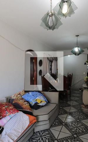 Casa à venda com 360m², 4 quartos e 2 vagasSala