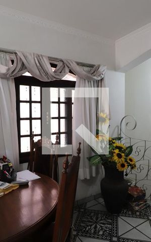 Casa à venda com 360m², 4 quartos e 2 vagasSala