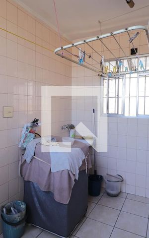 Casa à venda com 360m², 4 quartos e 2 vagasÁrea de Serviço