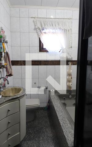 Casa à venda com 360m², 4 quartos e 2 vagasBanheiro Social