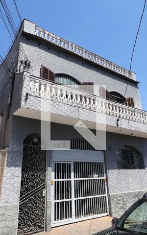 Casa à venda com 360m², 4 quartos e 2 vagasFachada