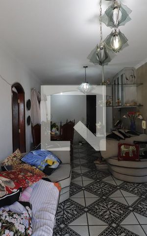 Casa à venda com 360m², 4 quartos e 2 vagasSala