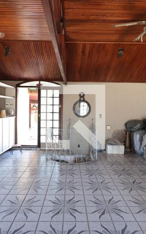 Casa à venda com 360m², 4 quartos e 2 vagasCobertura