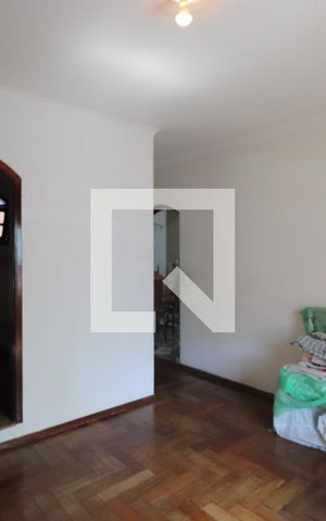Casa à venda com 360m², 4 quartos e 2 vagasQuarto 1 - Suíte