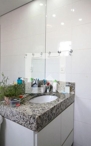 Apartamento à venda com 64m², 2 quartos e 2 vagasBanheiro da Suíte 1