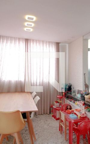 Apartamento à venda com 64m², 2 quartos e 2 vagasSala