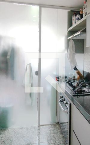 Apartamento à venda com 64m², 2 quartos e 2 vagasCozinha