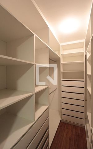 Apartamento à venda com 196m², 3 quartos e 2 vagasCloset da Suite